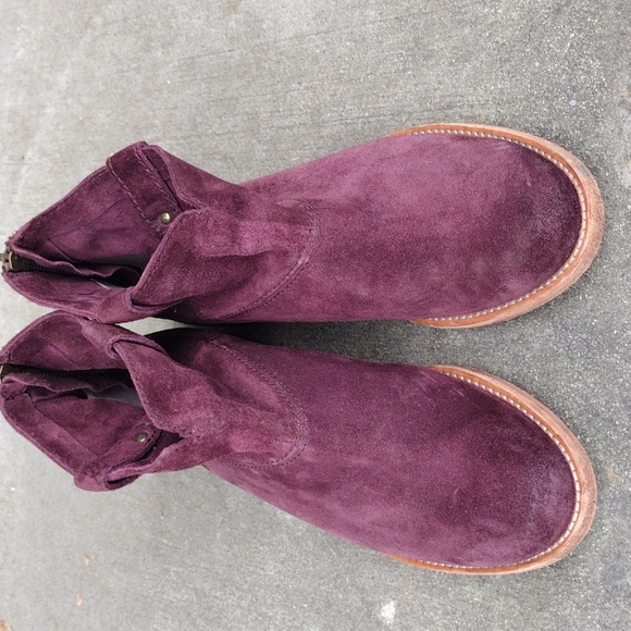 (T10)Johnston and Murphy suede booties - Picture 2 of 9